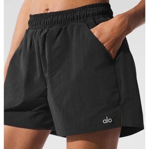 ALO alumni short black size large NWOT